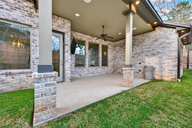 12379 Pebble View Drive, Conroe, TX 77304