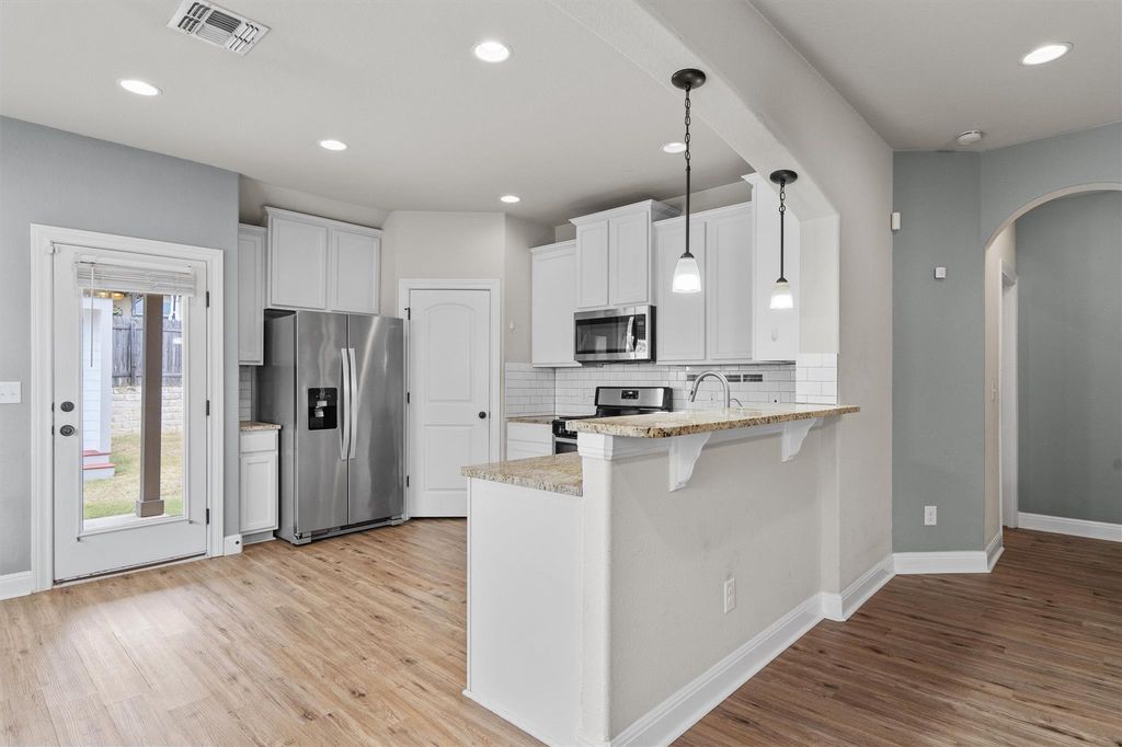 457 Red Matador LN, Leander, TX 78641