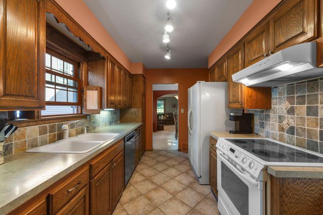 15 Belvidere Street W, Saint Paul, MN 55107