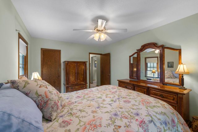 15 Belvidere Street W, Saint Paul, MN 55107