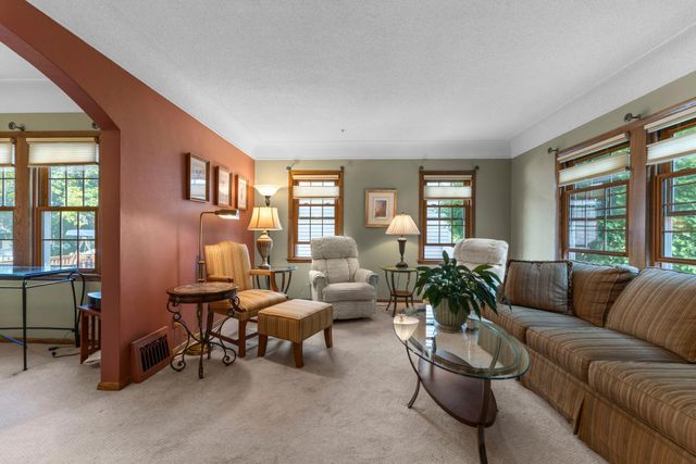 15 Belvidere Street W, Saint Paul, MN 55107