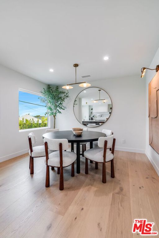 Image 12 of property listing at 5546 Marburn Avenue, Los Angeles, CA 90043