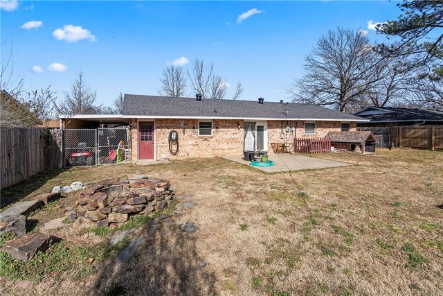 2005 Patti Avenue, Springdale, AR 72762