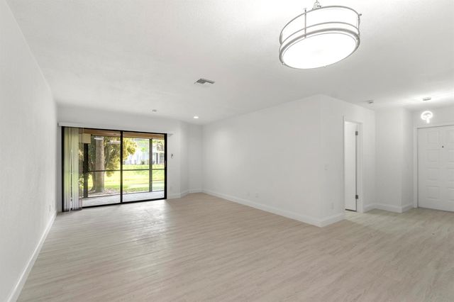 500 Crosswinds Drive F1, Greenacres, FL 33413