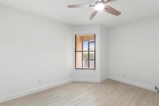 500 Crosswinds Drive F1, Greenacres, FL 33413