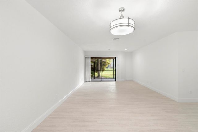 500 Crosswinds Drive F1, Greenacres, FL 33413