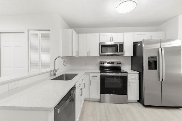 500 Crosswinds Drive F1, Greenacres, FL 33413
