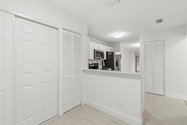 500 Crosswinds Drive F1, Greenacres, FL 33413