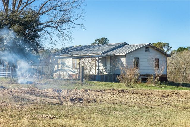 10802 County Road 203, Plantersville, TX 77363