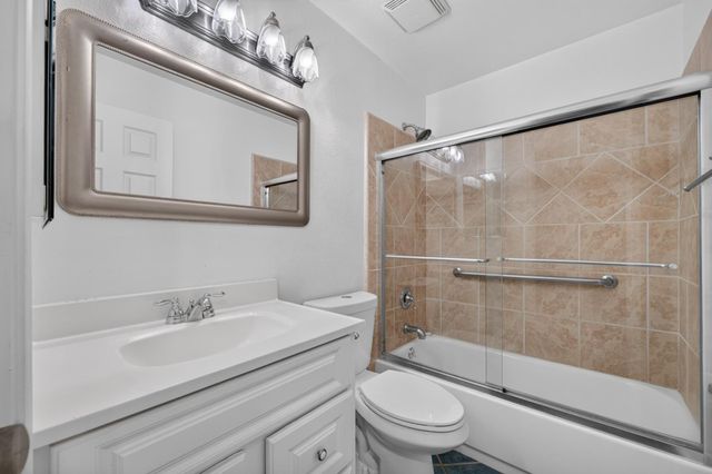 10951 Hirschfeld Way, Rancho Cordova, CA 95670
