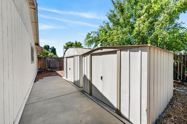 10951 Hirschfeld Way, Rancho Cordova, CA 95670