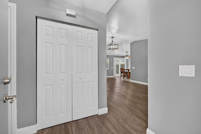 10951 Hirschfeld Way, Rancho Cordova, CA 95670