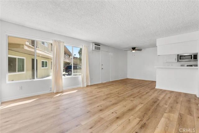 8649 Sunland Boulevard 5, Sun Valley, CA 91352