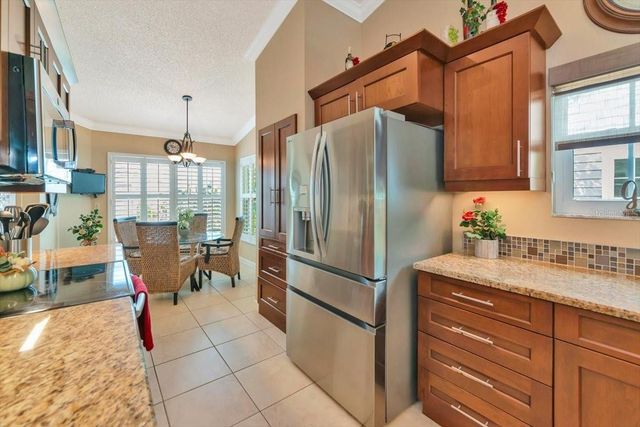 1240 SPOONBILL LANDINGS CIRCLE, Bradenton, FL 34209