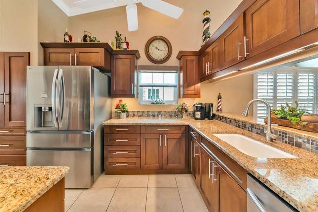 1240 SPOONBILL LANDINGS CIRCLE, Bradenton, FL 34209