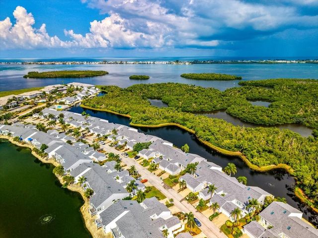 1240 SPOONBILL LANDINGS CIRCLE, Bradenton, FL 34209