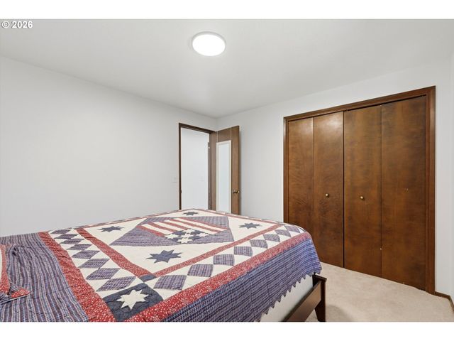 23757 Se SHADY VIEW Ln, Eagle Creek, OR 97022