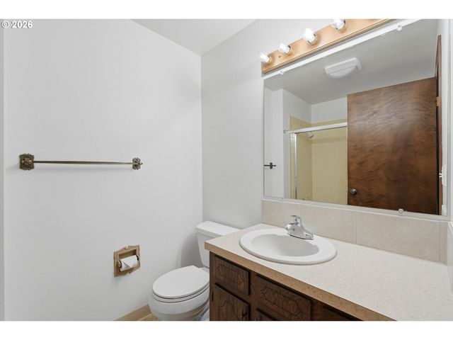23757 Se SHADY VIEW Ln, Eagle Creek, OR 97022