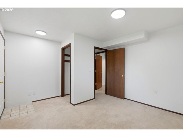 23757 Se SHADY VIEW Ln, Eagle Creek, OR 97022