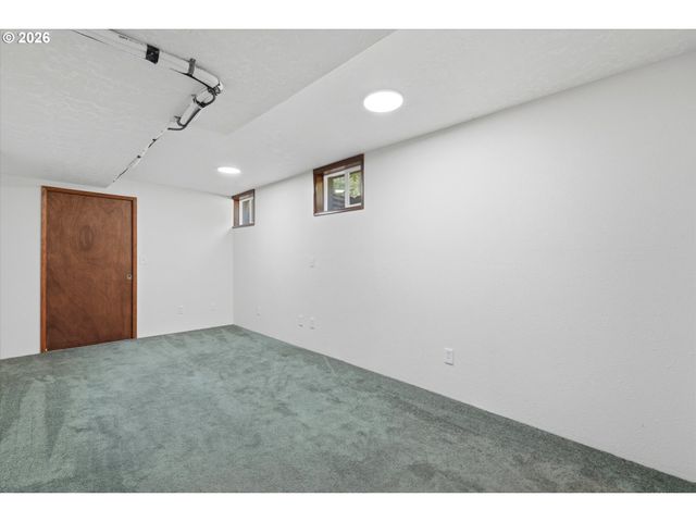 23757 Se SHADY VIEW Ln, Eagle Creek, OR 97022
