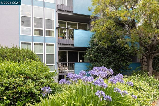 3945 Harrison Street 23, Oakland, CA 94611