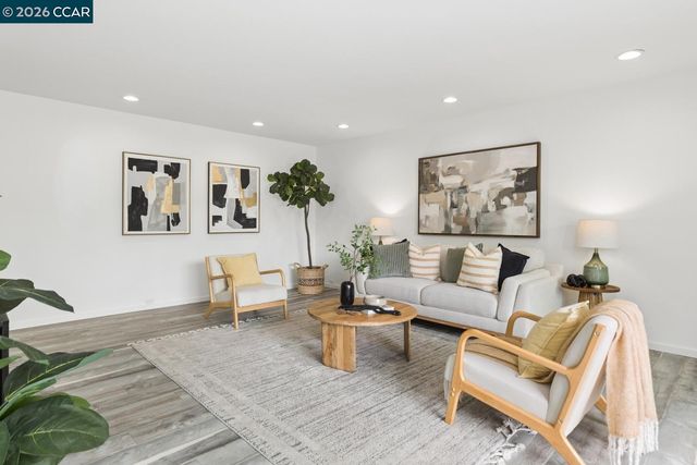 3945 Harrison Street 23, Oakland, CA 94611