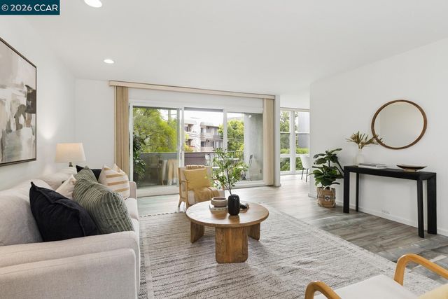 3945 Harrison Street 23, Oakland, CA 94611
