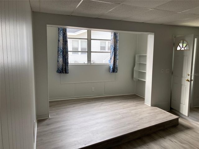 3421 35TH STREET N A, St Petersburg, FL 33713