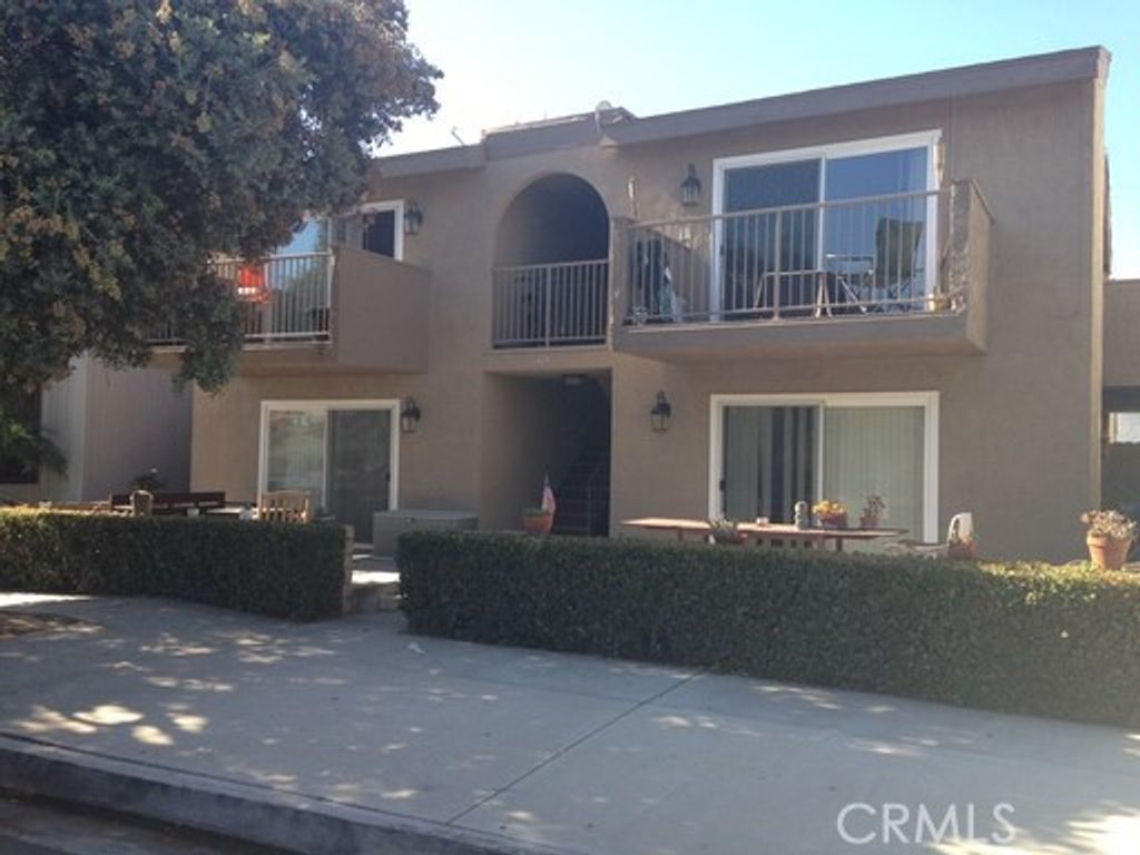 405 16th Street B, Huntington Beach, CA 92648