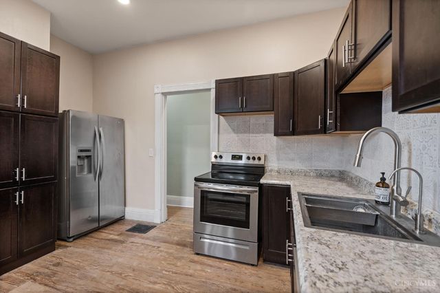 3711 Morris, Cincinnati, OH 45226