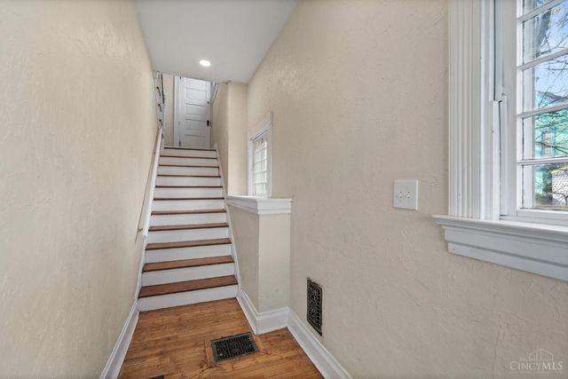 3711 Morris, Cincinnati, OH 45226