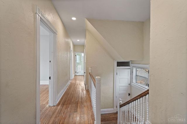 3711 Morris, Cincinnati, OH 45226