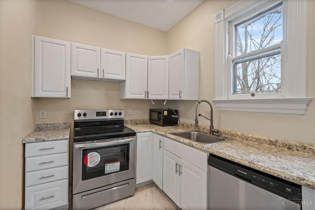 3711 Morris, Cincinnati, OH 45226