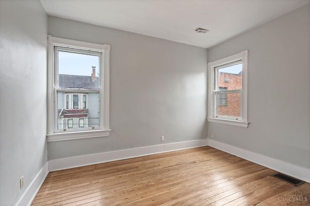 3711 Morris, Cincinnati, OH 45226