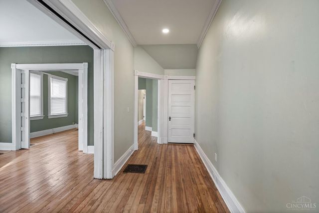 3711 Morris, Cincinnati, OH 45226