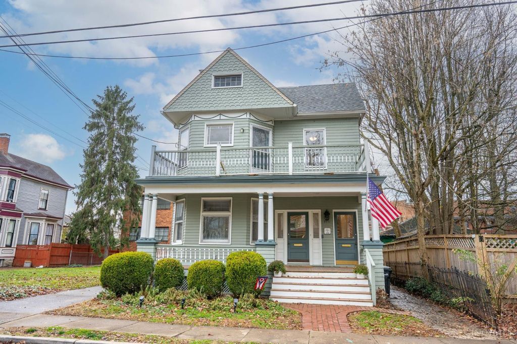 3711 Morris, Cincinnati, OH 45226