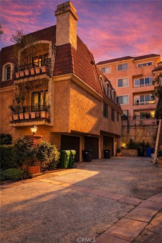 4370 W 8th, Los Angeles, CA 90005