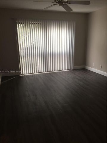 9810 NW 10th St 88, Pembroke Pines, FL 33024