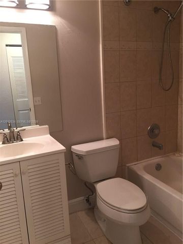 9810 NW 10th St 88, Pembroke Pines, FL 33024