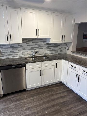 9810 NW 10th St 88, Pembroke Pines, FL 33024