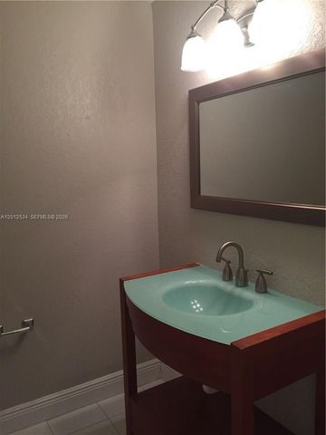 9810 NW 10th St 88, Pembroke Pines, FL 33024