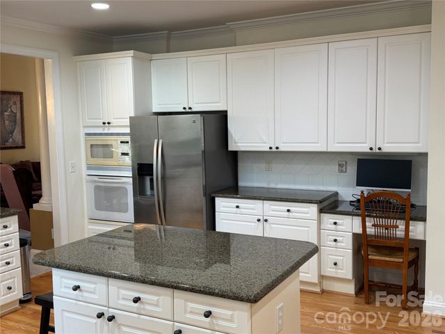 18324 Turnberry Court, Davidson, NC 28036