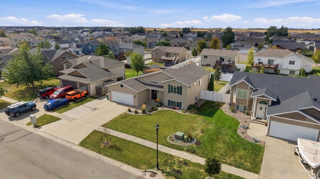 4422 10th Street W, West Fargo, ND 58078