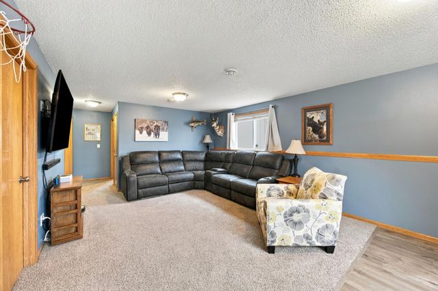4422 10th Street W, West Fargo, ND 58078