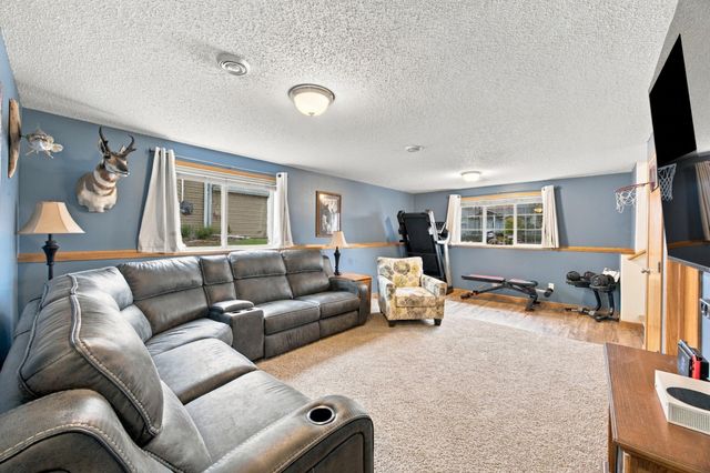 4422 10th Street W, West Fargo, ND 58078