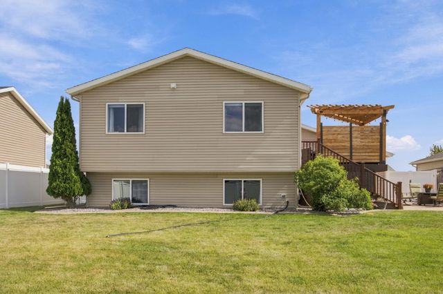 4422 10th Street W, West Fargo, ND 58078