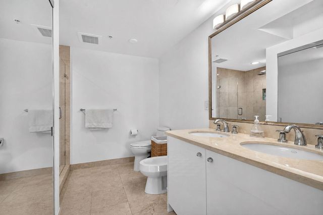 19400 Turnberry Way 921, Aventura, FL 33180
