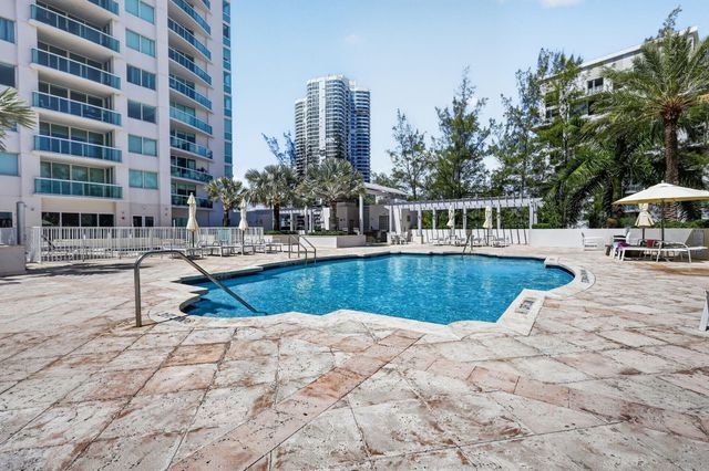 19400 Turnberry Way 921, Aventura, FL 33180