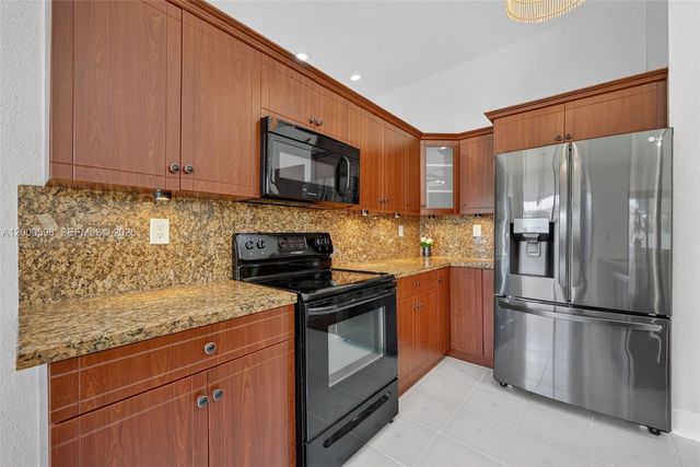 14711 Kirsten Ct, Davie, FL 33325