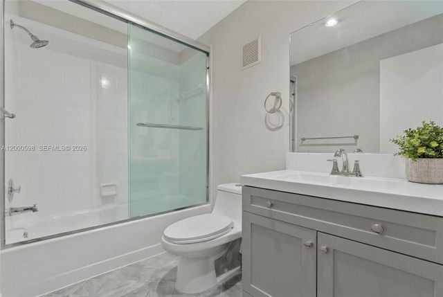 14711 Kirsten Ct, Davie, FL 33325